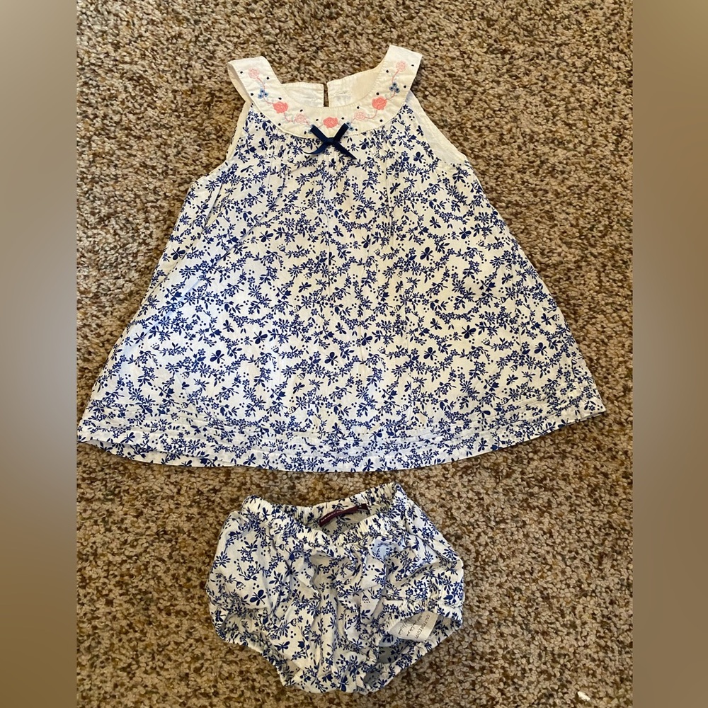Matching set baby girl dress + underwear!